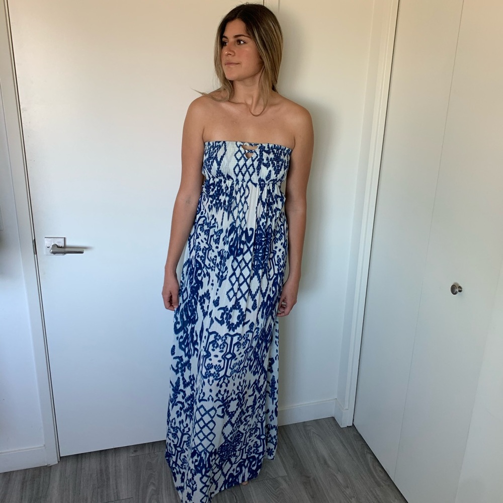 Beautiful Boho me dress with an open back size M